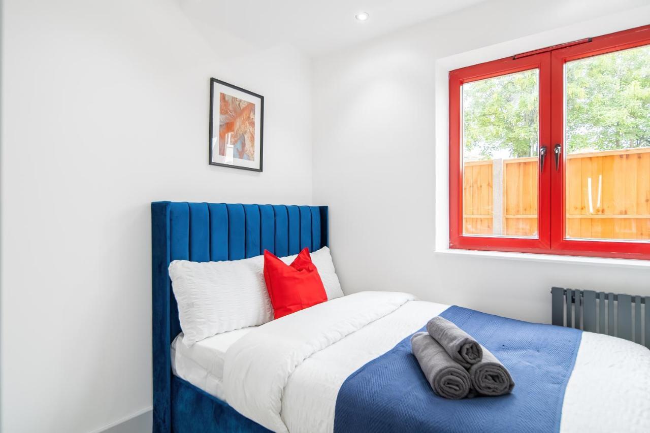 Appartamento London Road Romford Block Esterno foto