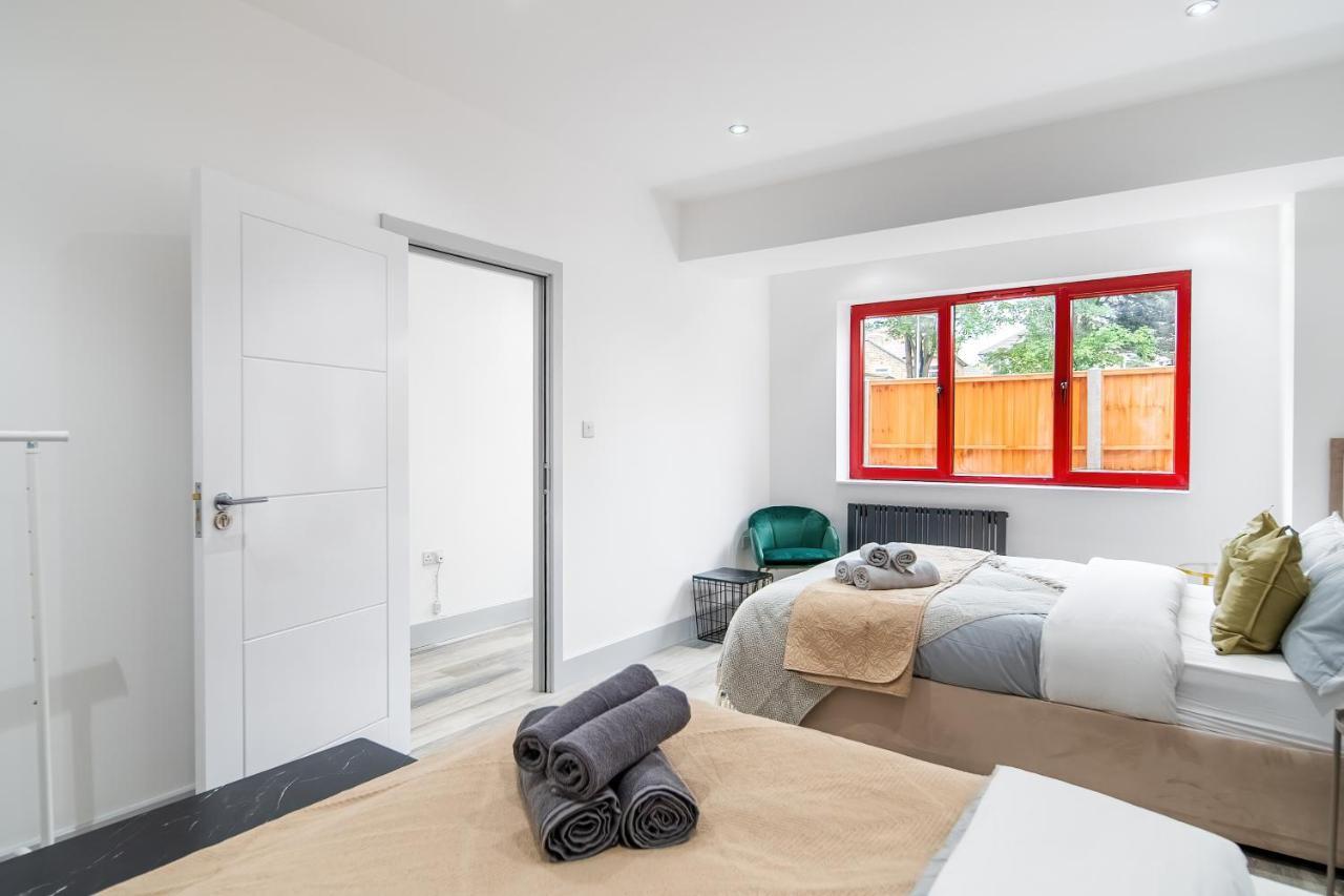 Appartamento London Road Romford Block Esterno foto