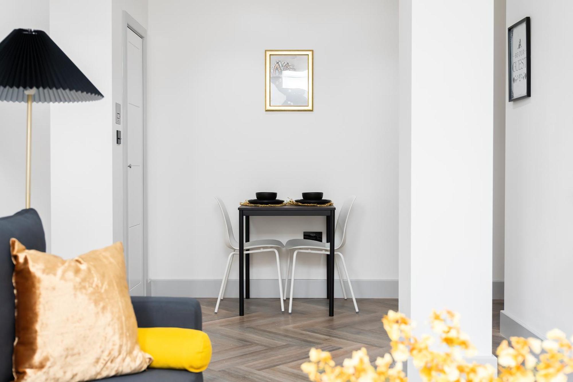 Appartamento London Road Romford Block Esterno foto