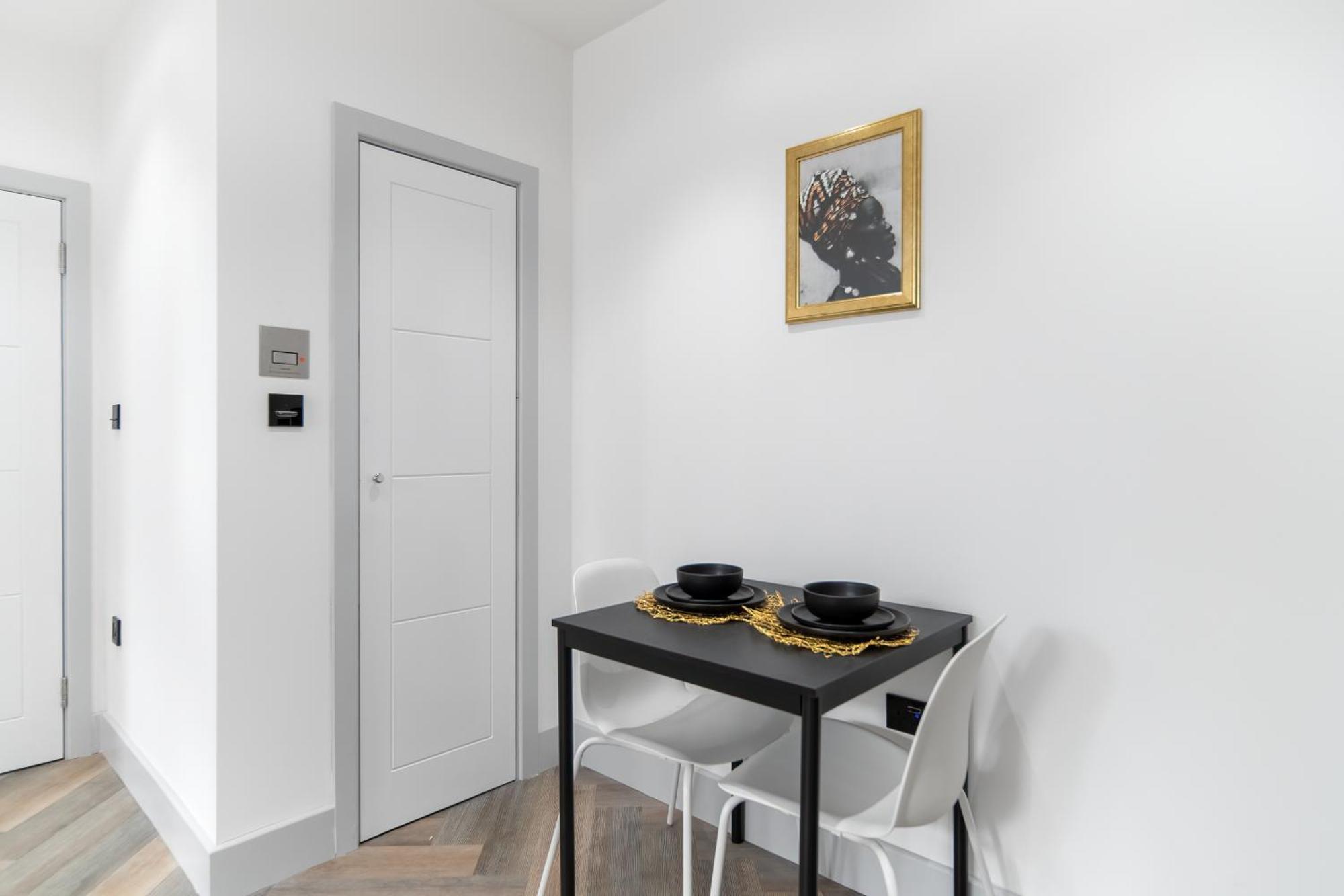 Appartamento London Road Romford Block Esterno foto